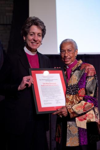 Bishop Barbara Harris presents PB with ECM award